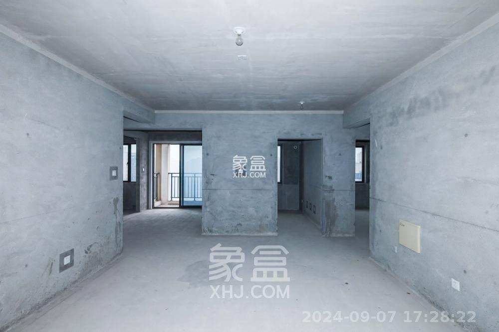 中国铁建梅溪青秀二期  4室2厅2卫   2000.00元/月室内图