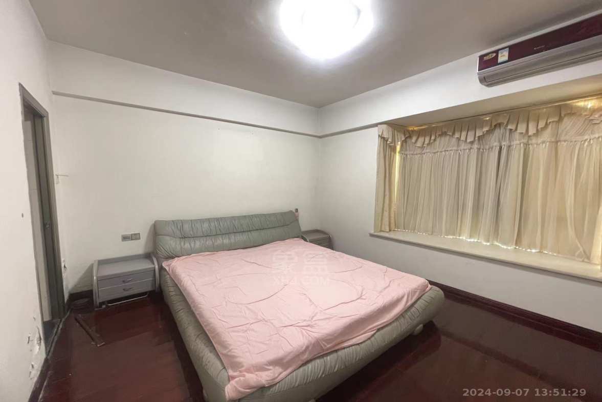 胜马可  3室2厅2卫   1900.00元/月室内图