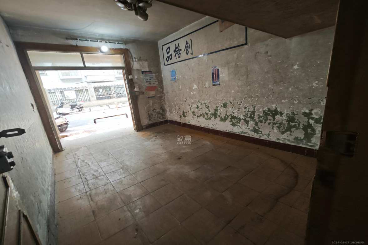 五一东村  0室1厅1卫   4600.00元/月室内图
