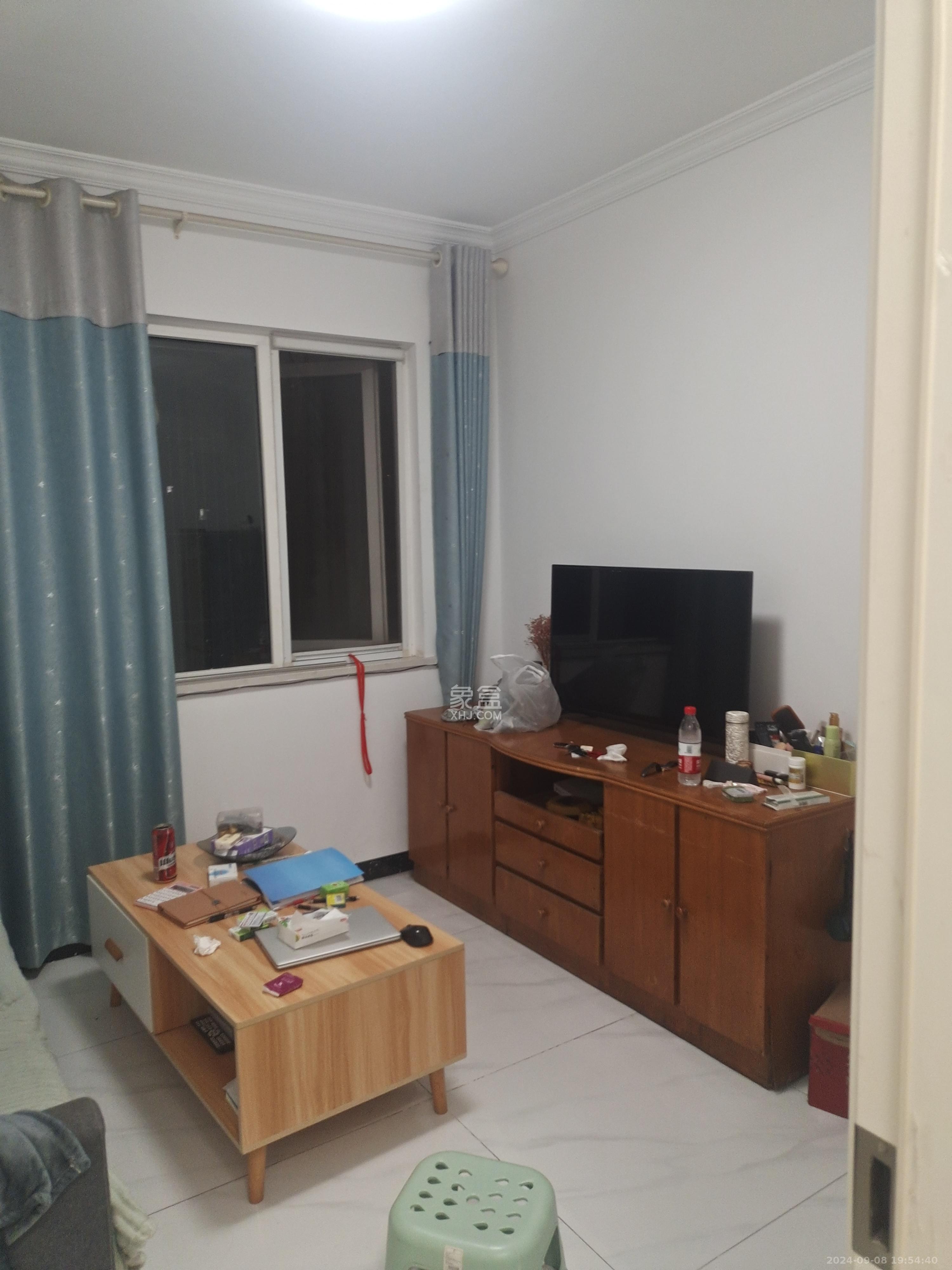 保利香槟国际  2室2厅1卫    1400.0元/月