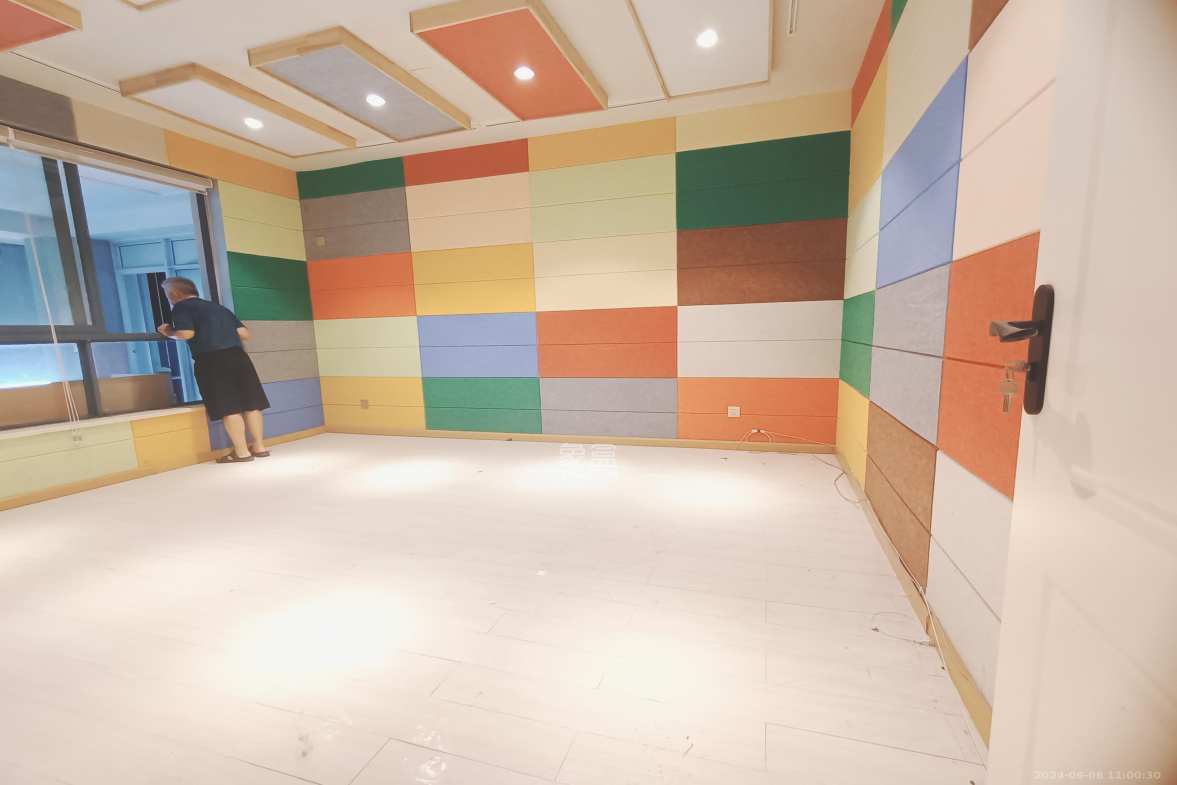 湘江世纪城富湾国际  4室2厅2卫   12000.00元/月室内图