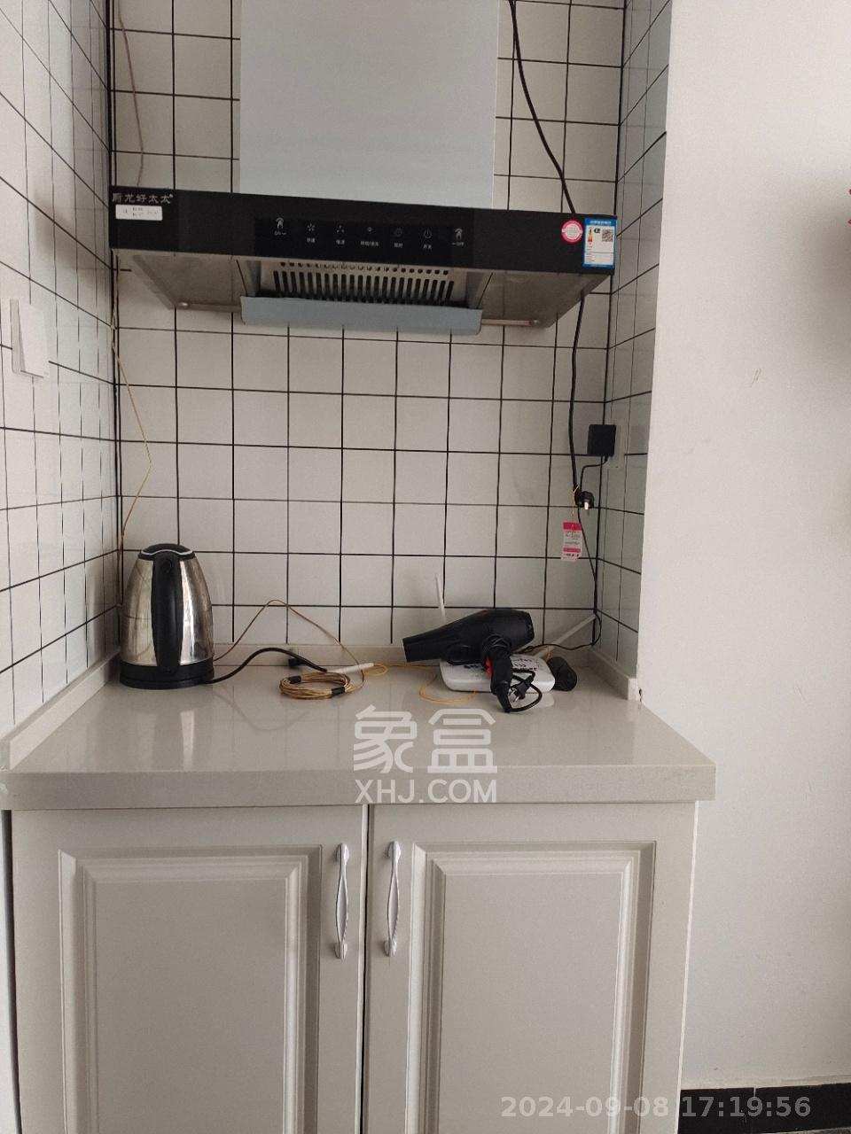 和府  1室1厅1卫   2100.00元/月室内图
