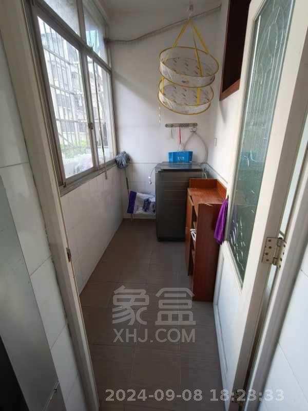 德政花苑  3室2厅2卫   1800.00元/月室内图