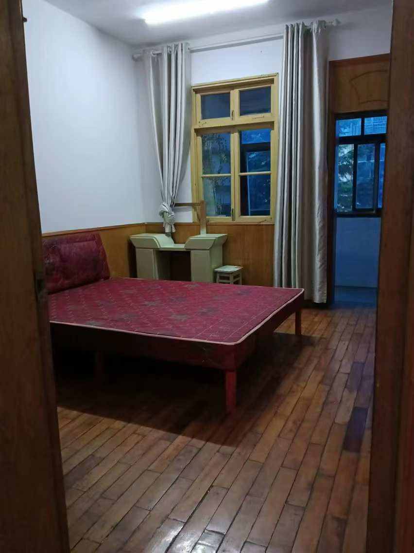 煤气公司家属楼  2室1厅1卫    700.0元/月室内图