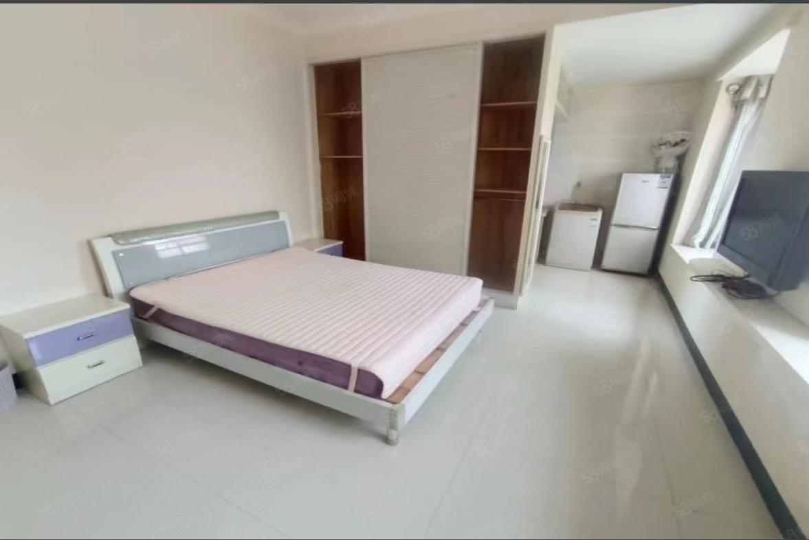 星海名都  1室1厅1卫    700.0元/月室内图