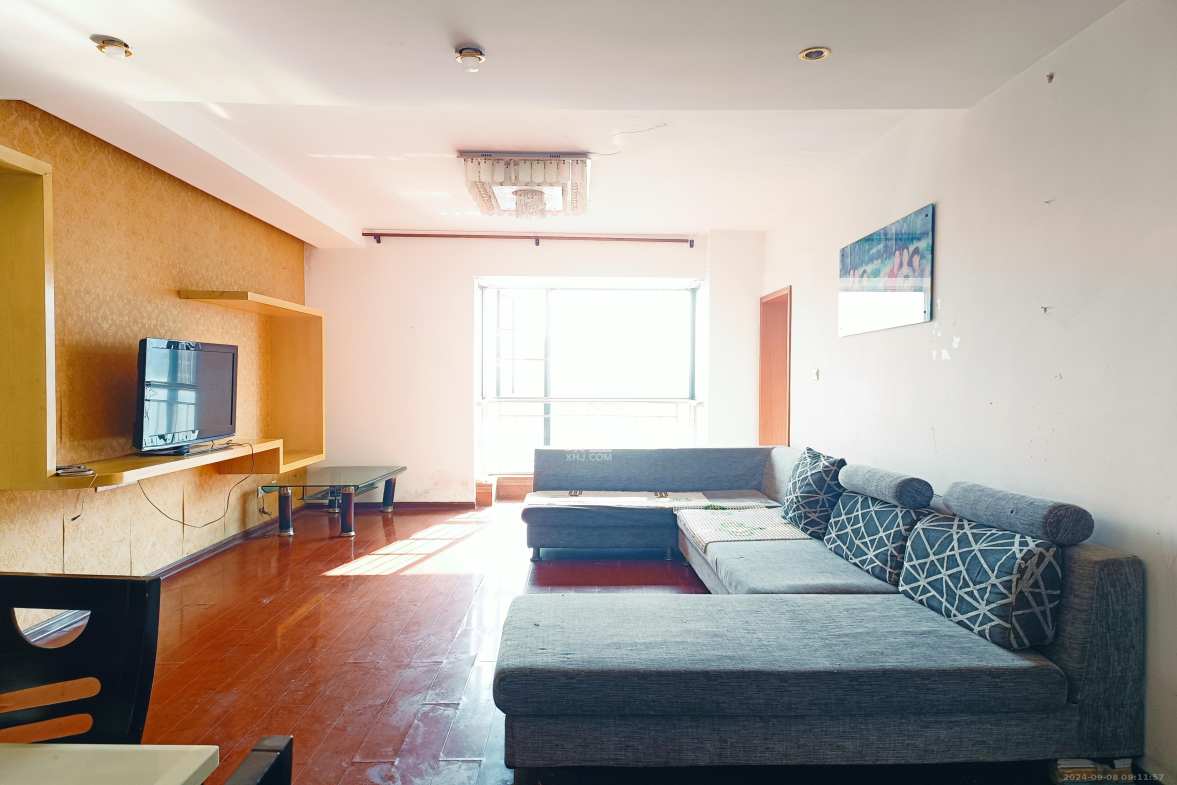 华天LOHO小镇  2室2厅1卫    1500.0元/月室内图1