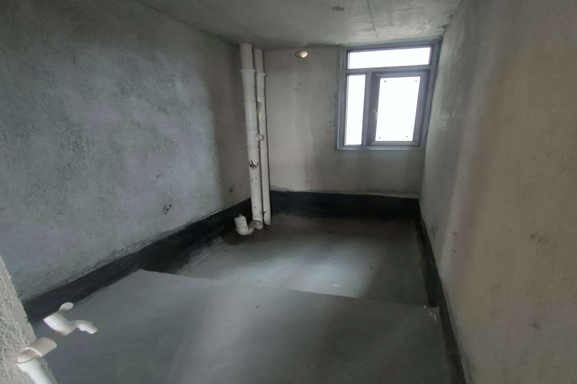 石化大院  4室2厅2卫    99.8万客厅