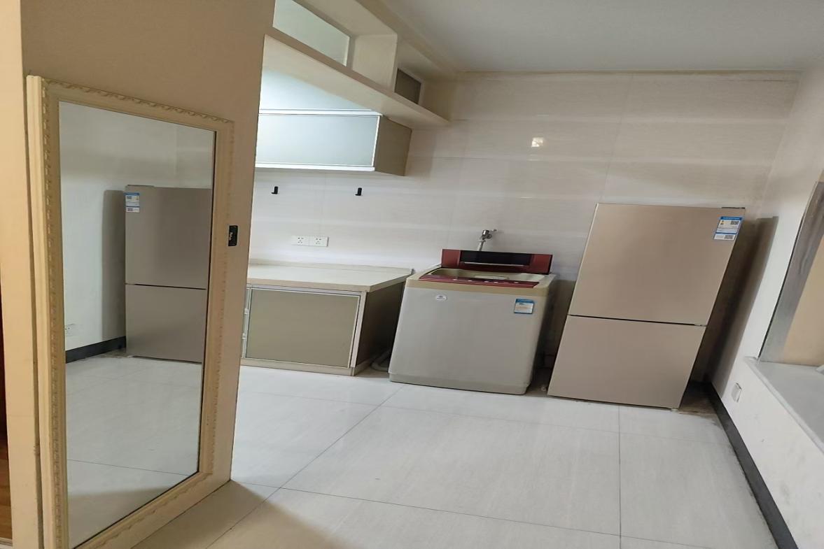 星海名都  1室1厅1卫    700.0元/月室内图