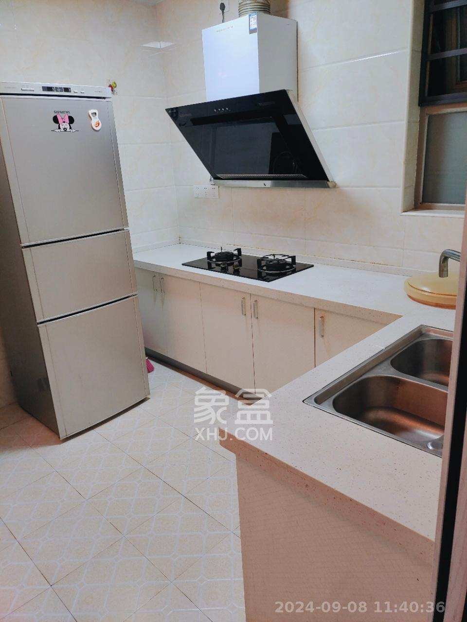 怡海星城  1室1厅1卫    1300.0元/月室内图