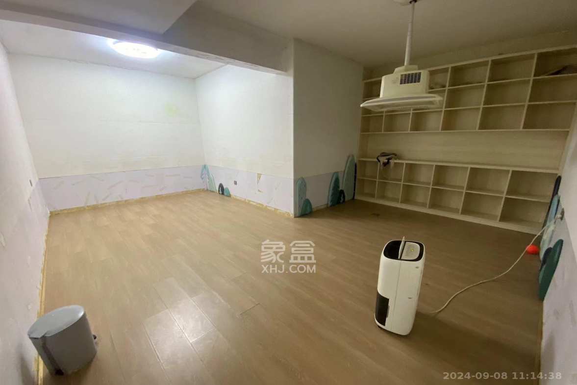 中海国际二期  3室2厅2卫   5800.00元/月室内图