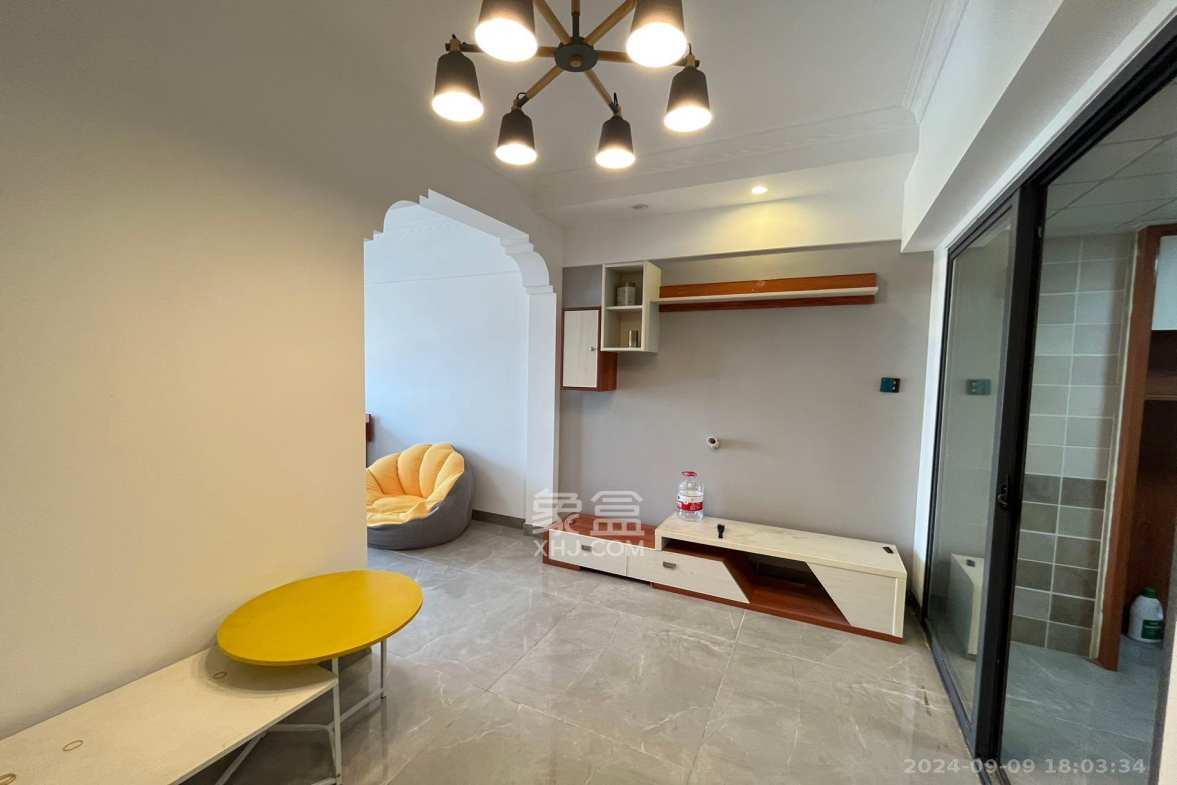 气象佳园  1室1厅1卫   1000.00元/月室内图