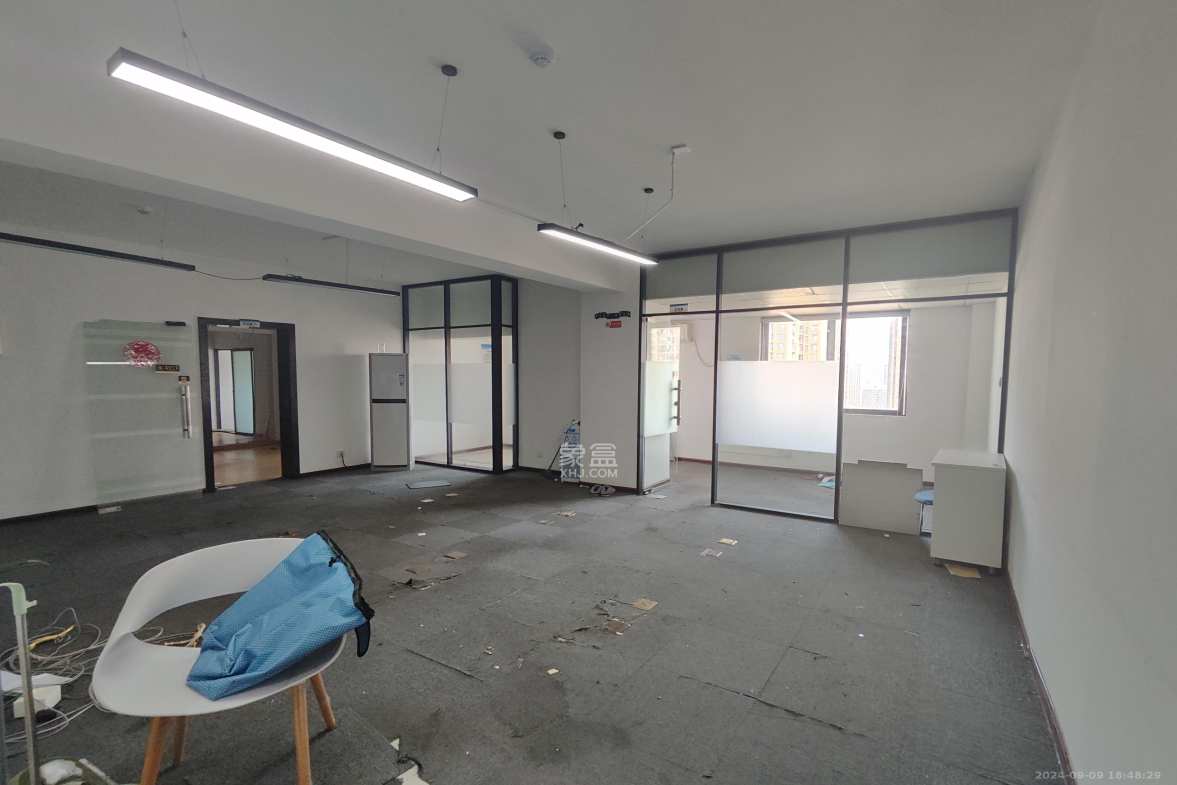 阳光锦城  1室1厅1卫   1600.00元/月室内图1