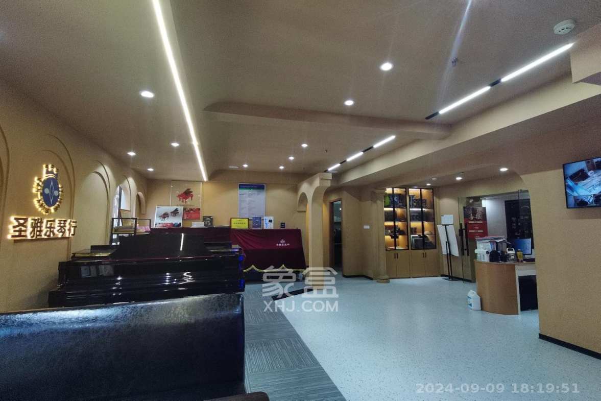 金茂梅溪湖  1室1厅1卫    1700.0元/月室内图