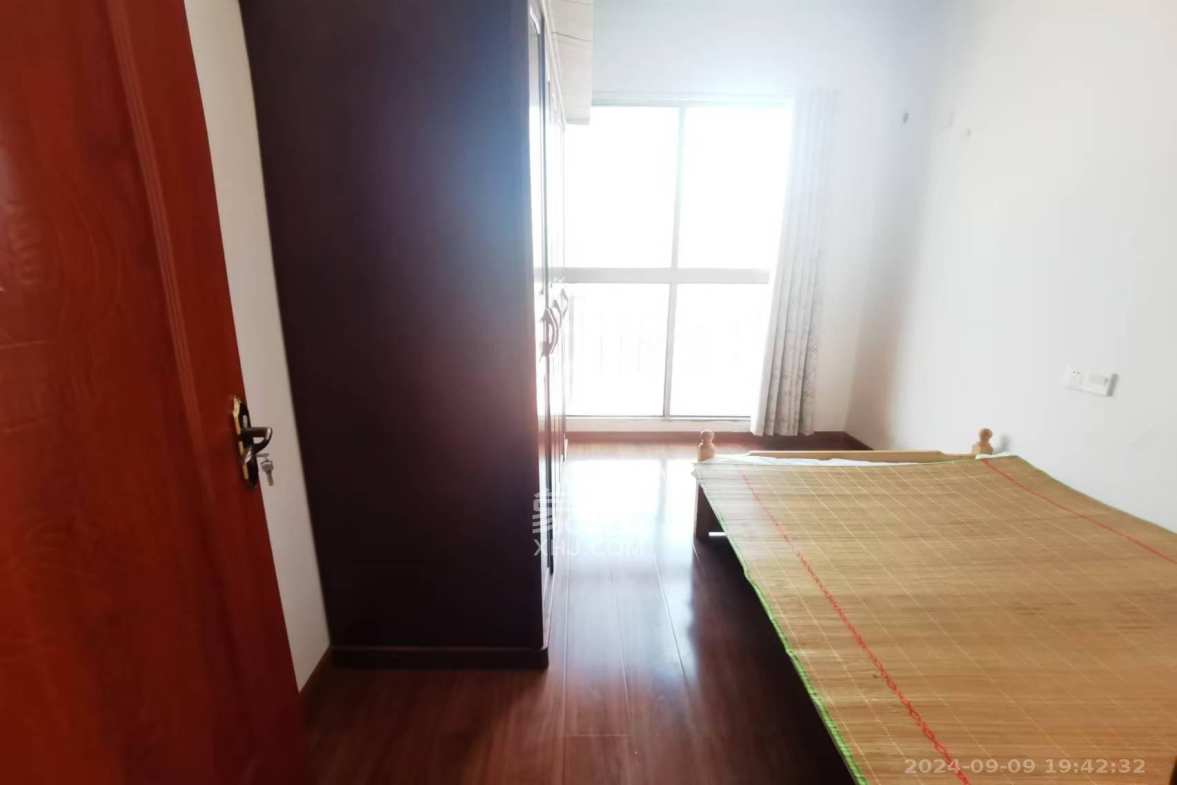 江山帝景雅典  4室2厅2卫   2800.00元/月室内图