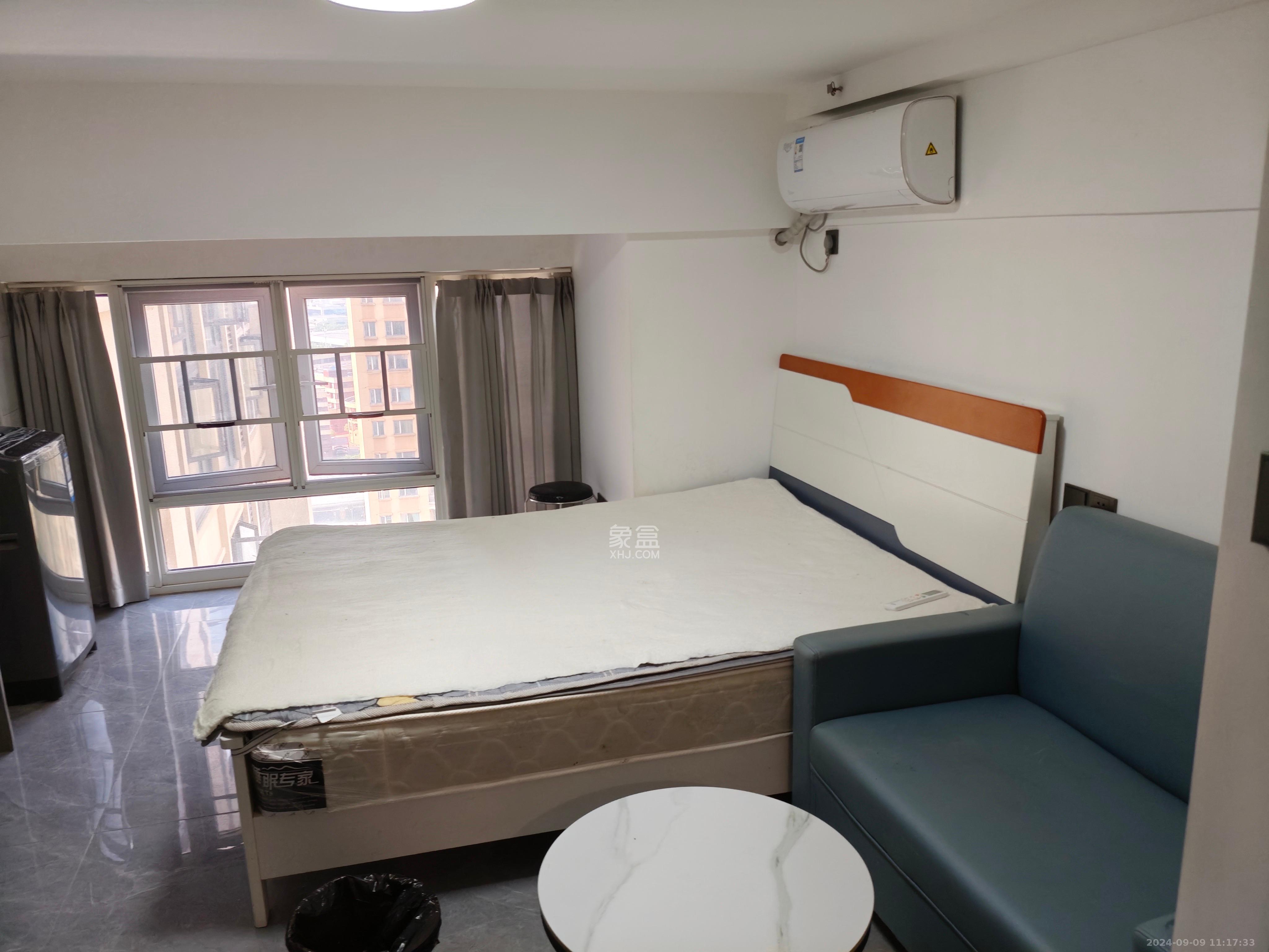 金地中交麓谷香颂(金地中交雅苑)  1室1厅1卫    1400.0元/月