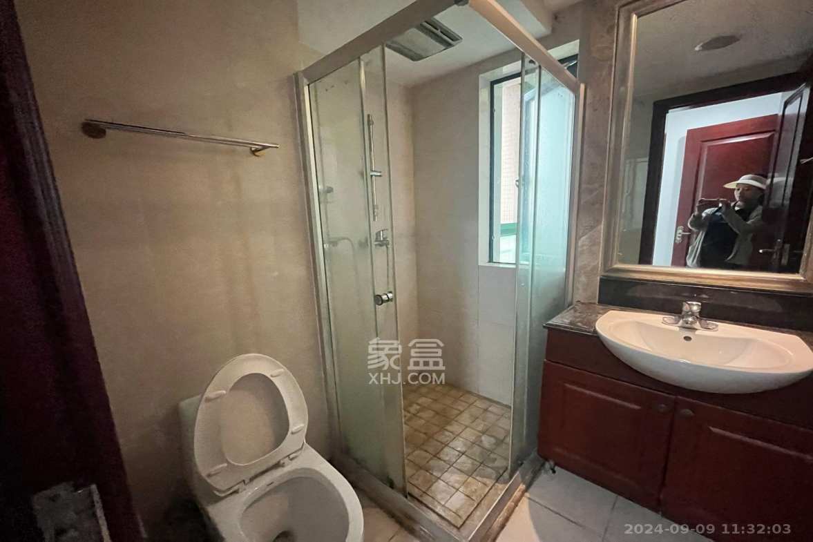 恒大雅苑  3室2厅2卫    2800.0元/月室内图