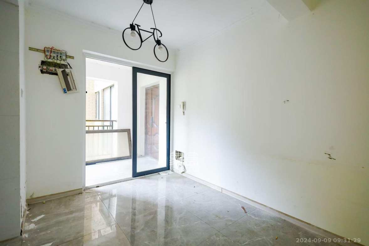 清政园(青政家园) 3室2厅1卫 1800.0元/月 清政园(青政家园) 3室2厅1卫 1800.0元/月室内图