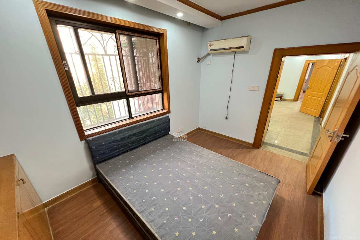 环城堤综合楼（产权如意街综合楼）  3室2厅2卫    2900.0元/月室内图