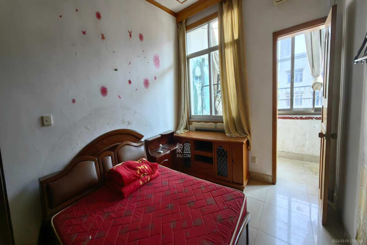 长沙市公路管理局城郊养护服务中心 2室2厅1卫 1500.0元/月 长沙市公路管理局城郊养护服务中心 2室2厅1卫 1500.0元/月室内图