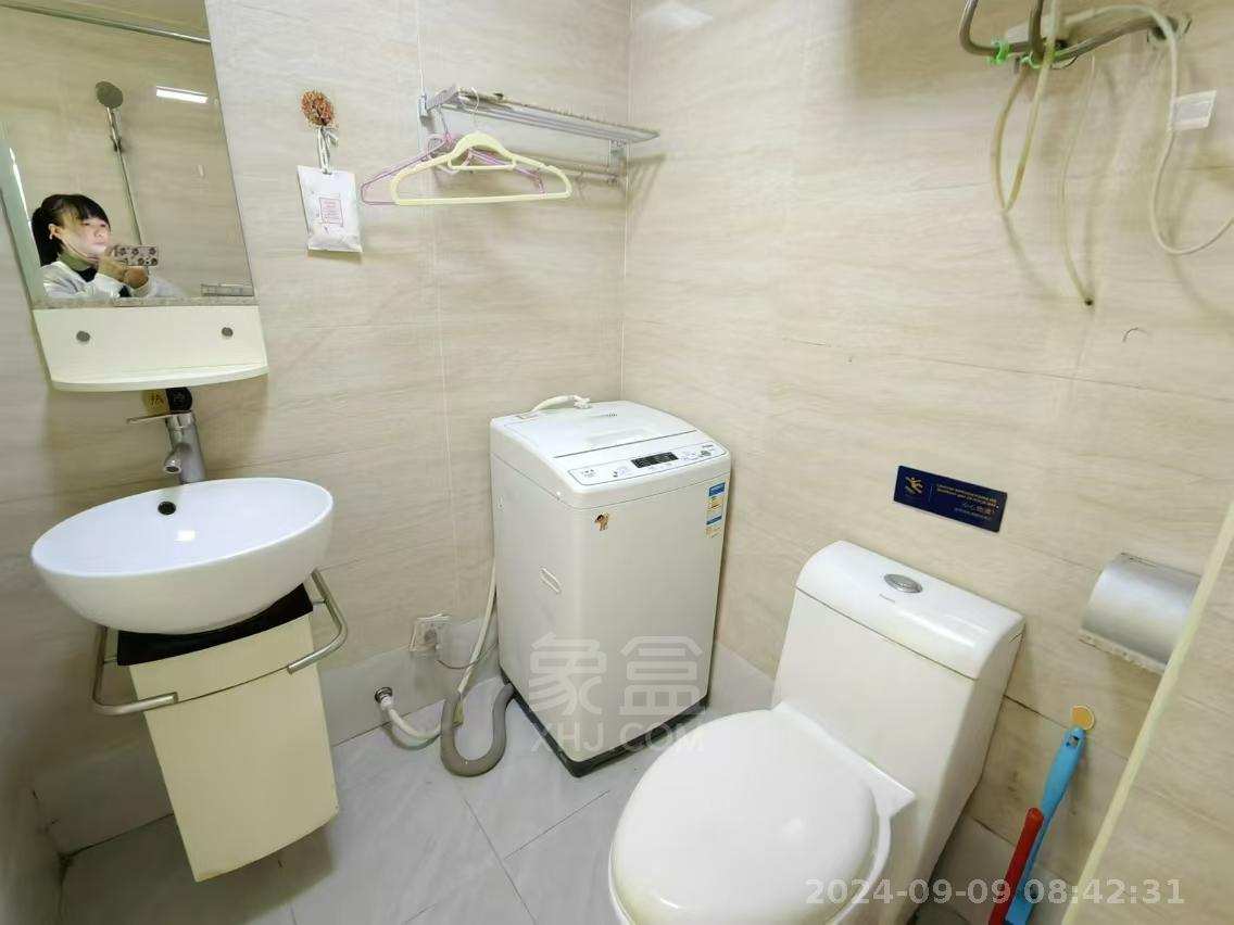 印象华都  1室1厅1卫   1000.00元/月室内图