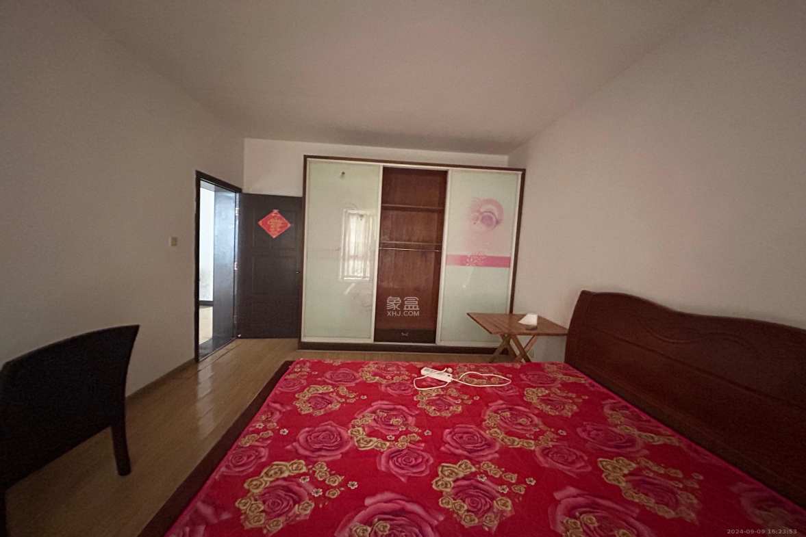 长丰小区 2室2厅1卫 1600.0元/月 长丰小区 2室2厅1卫 1600.0元/月室内图