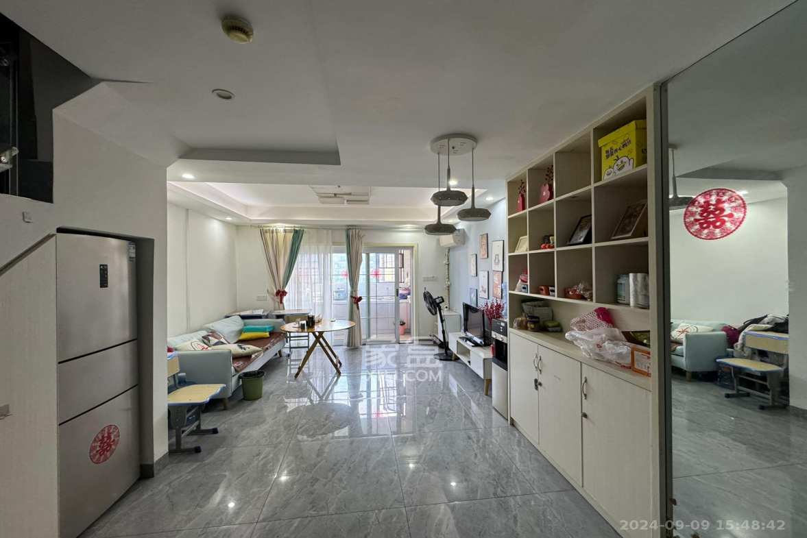 宏聚地中海  2室1厅1卫    2000.0元/月室内图