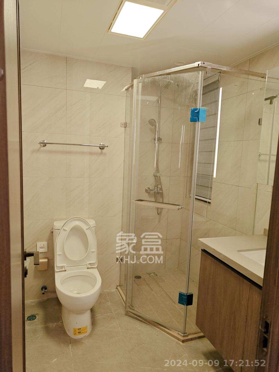 龙湖江与城  3室2厅2卫   4200.00元/月室内图