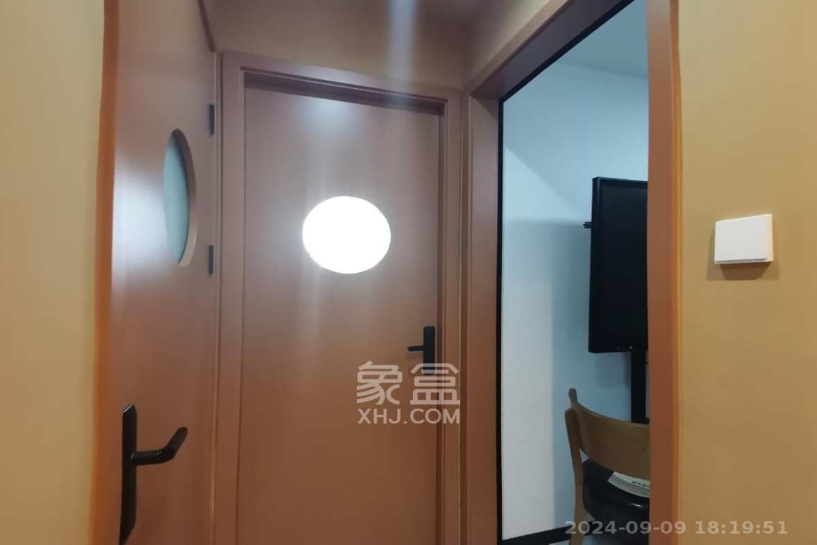 金茂梅溪湖  1室1厅1卫    1700.0元/月室内图