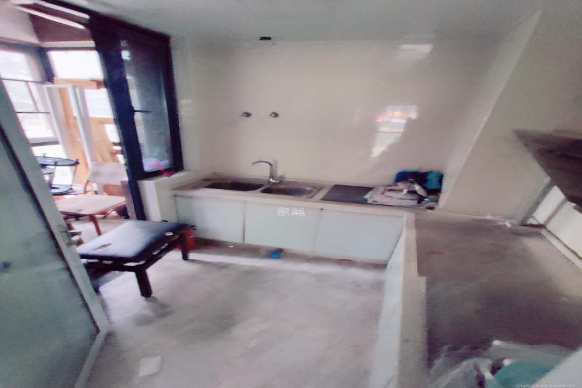 中建梅溪湖中心  3室2厅2卫   3100.00元/月室内图