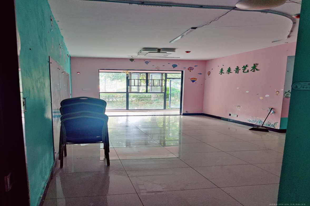 中建梅溪湖中心  3室2厅2卫   3100.00元/月室内图1