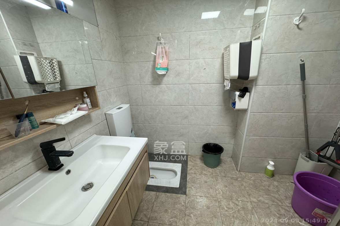 宏聚地中海  2室1厅1卫    2000.0元/月室内图