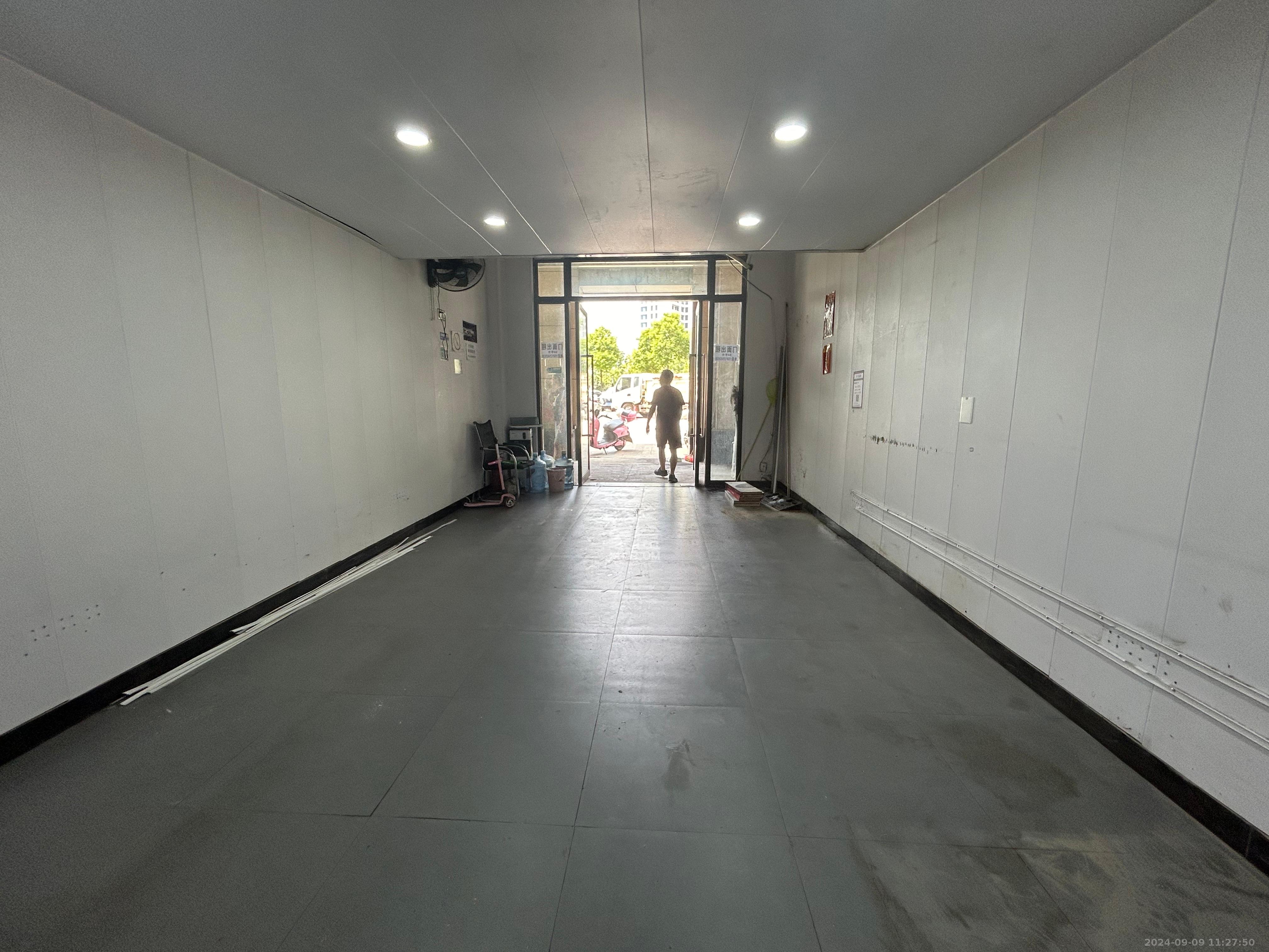 中交中央公园D1区   83.54㎡      8500.0元/月