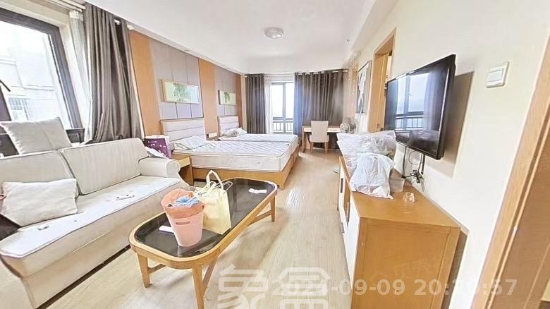 美洲故事  1室1厅1卫   1700.00元/月