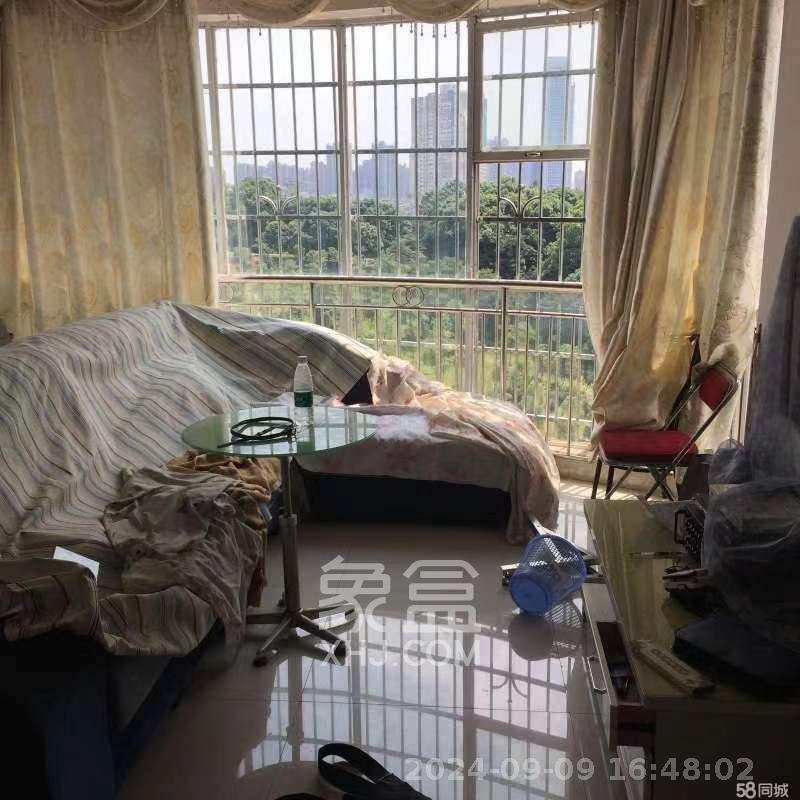 湘绣城  3室2厅1卫   1400.00元/月室内图1