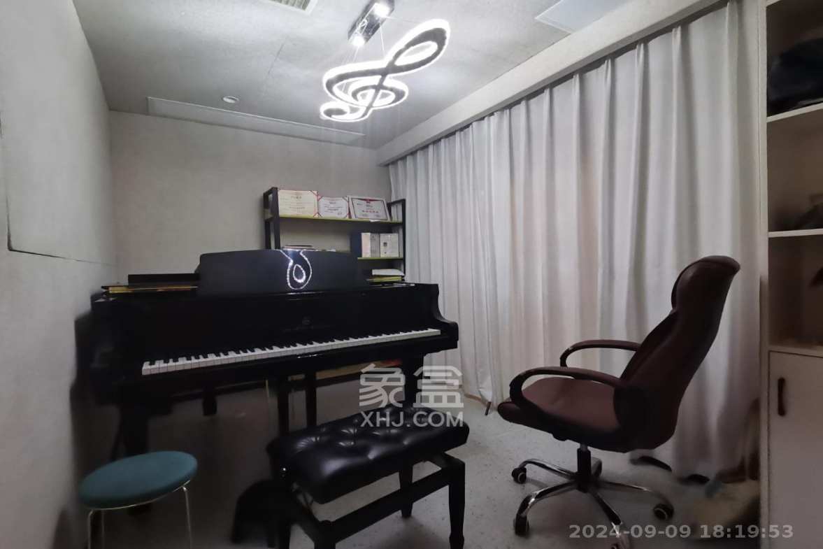 金茂梅溪湖  1室1厅1卫    1700.0元/月室内图