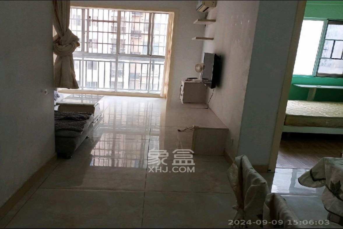 一品嘉庭  2室2厅1卫    2300.0元/月室内图