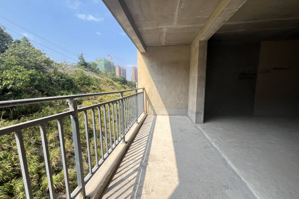 和泰家园  4室2厅2卫    110.0万室内图