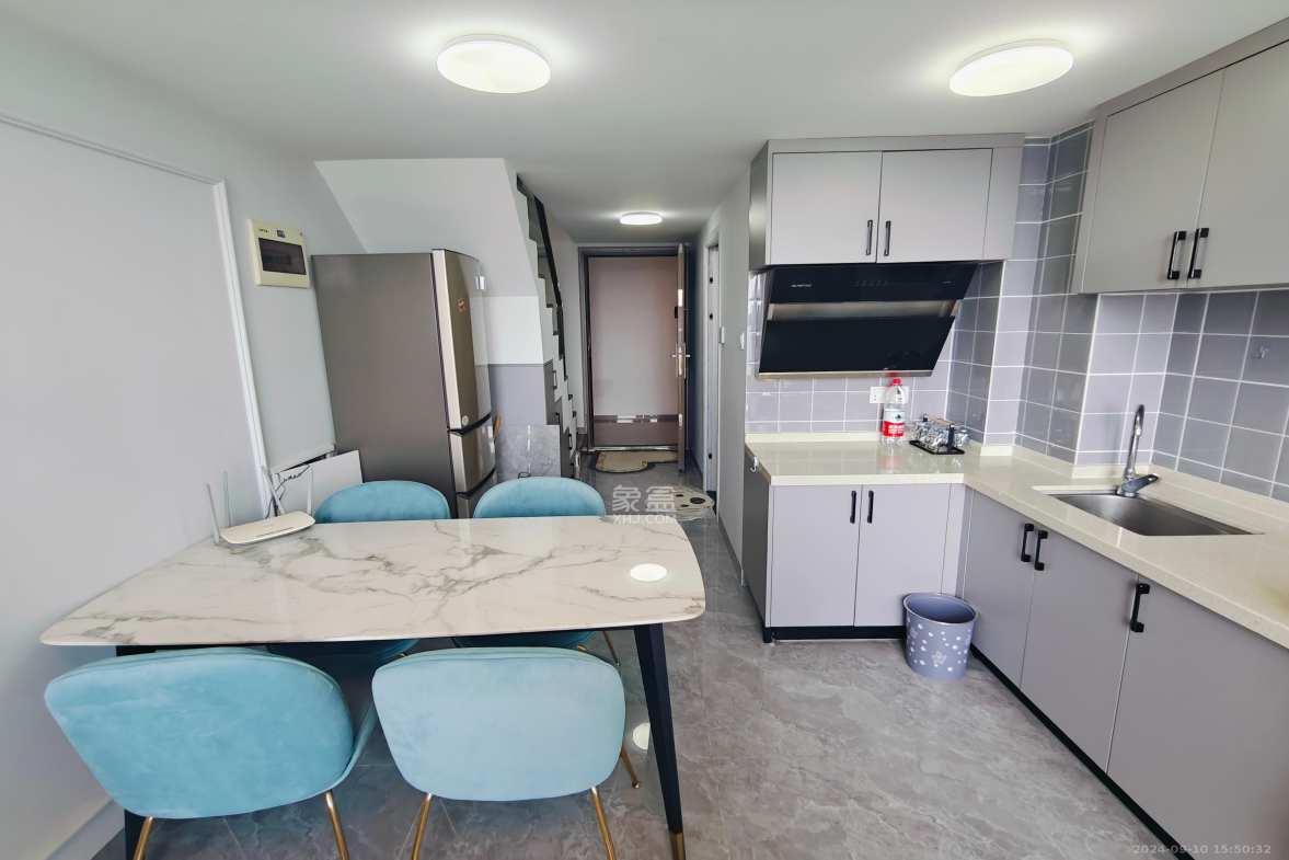 弘坤云寓  1室0厅0卫    2600.0元/月室内图