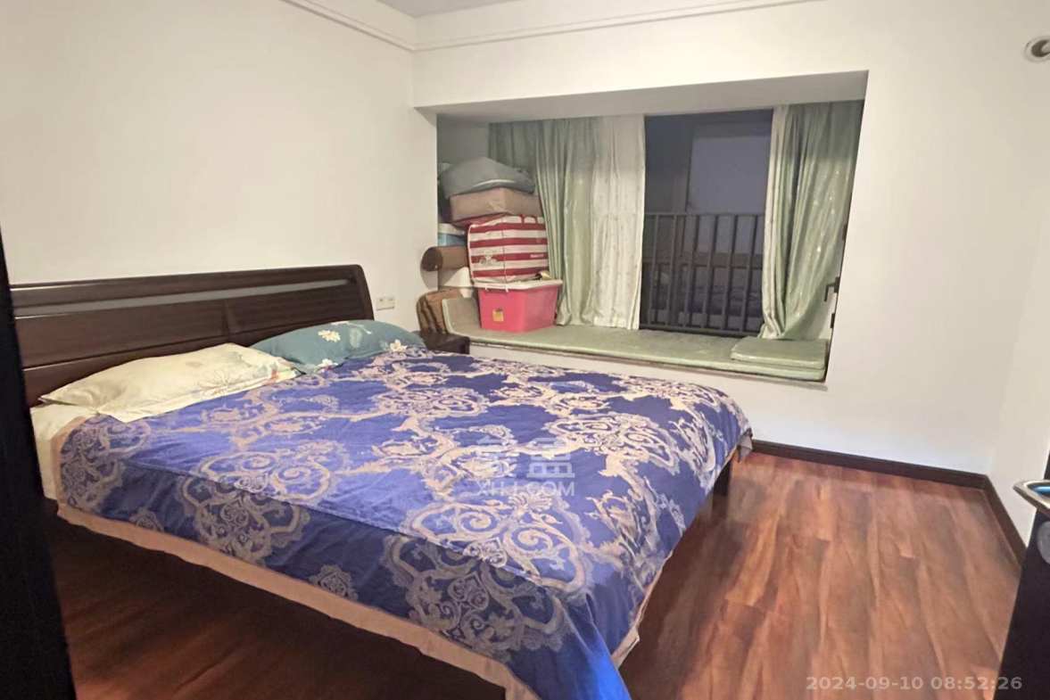 绿地中央广场  3室2厅2卫    2900.0元/月室内图