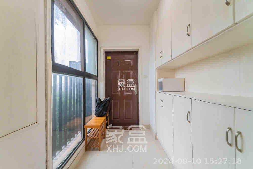 华润凤凰城三期 3室2厅2卫 2400.0元/月 华润凤凰城三期 3室2厅2卫 2400.0元/月室内图