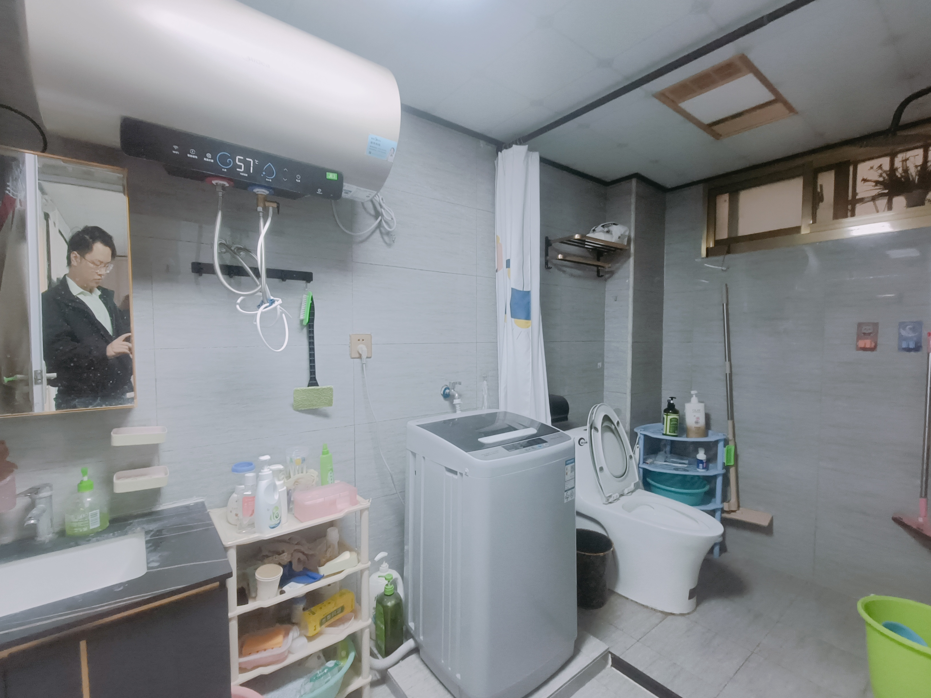 金色阳光  2室1厅1卫    1600.0元/月