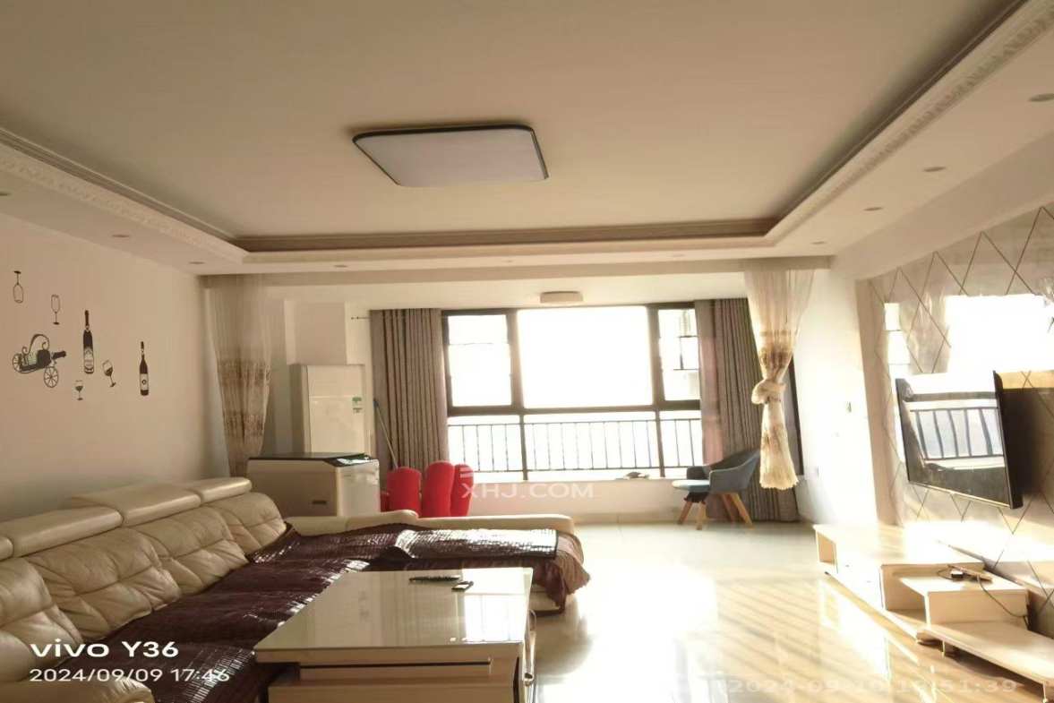 紫鑫御湖湾  2室1厅1卫   1800.00元/月室内图1