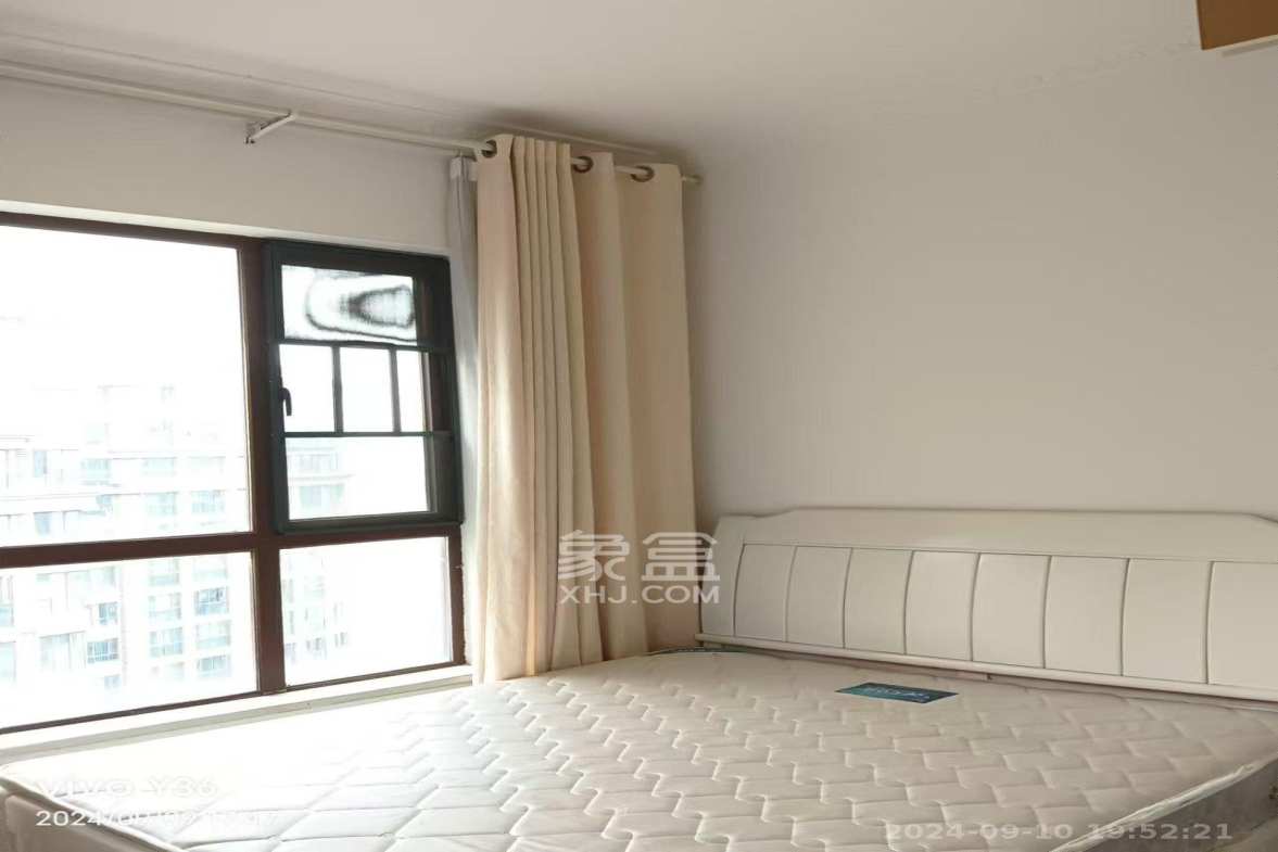 紫鑫御湖湾  2室1厅1卫   1800.00元/月室内图
