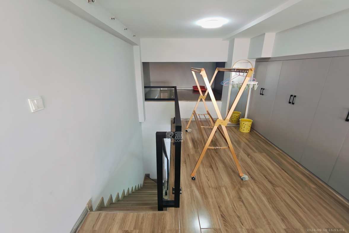 弘坤云寓  1室0厅0卫    2600.0元/月室内图