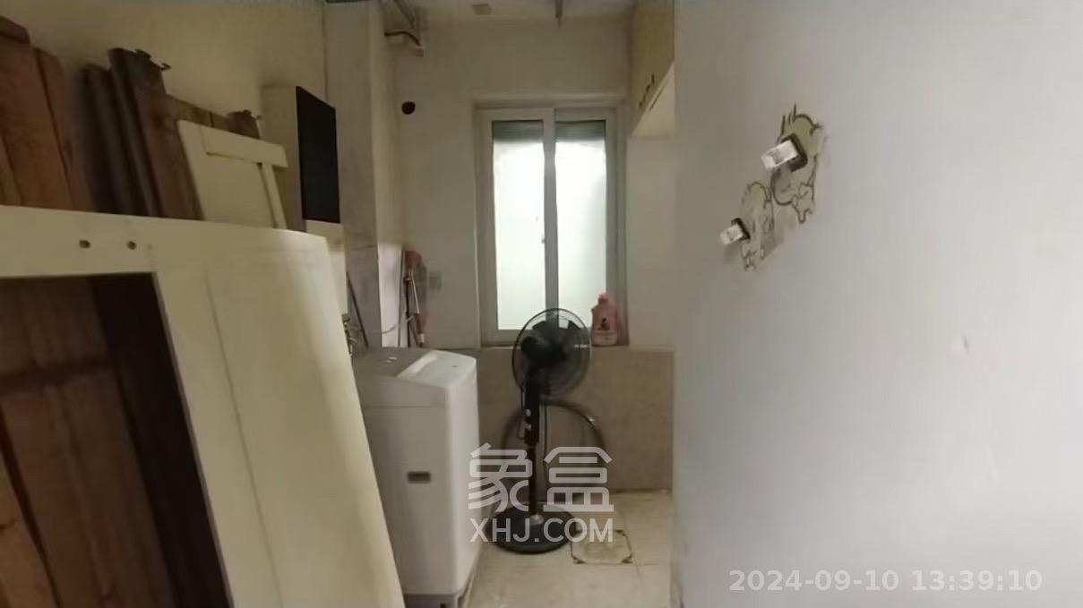 星蓝湾  4室2厅2卫    2700.0元/月室内图