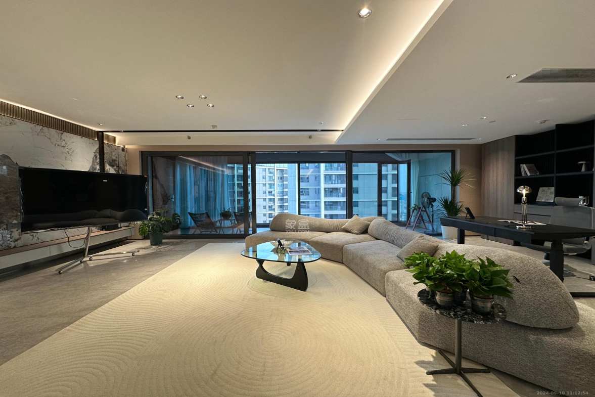 长沙悦府(华润万象城)  4室2厅3卫    20000.0元/月 长沙悦府(华润万象城)  4室2厅3卫    20000.0元/月室内图