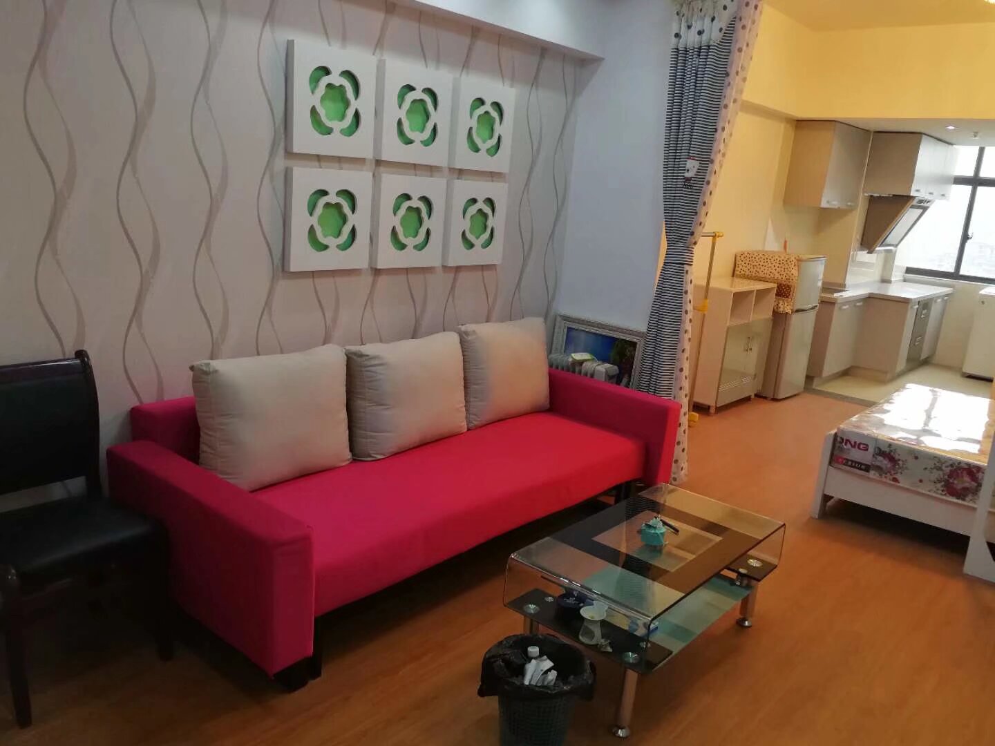 财智公馆大厦（瑞士国际酒店）  1室1厅1卫    1200.0元/月