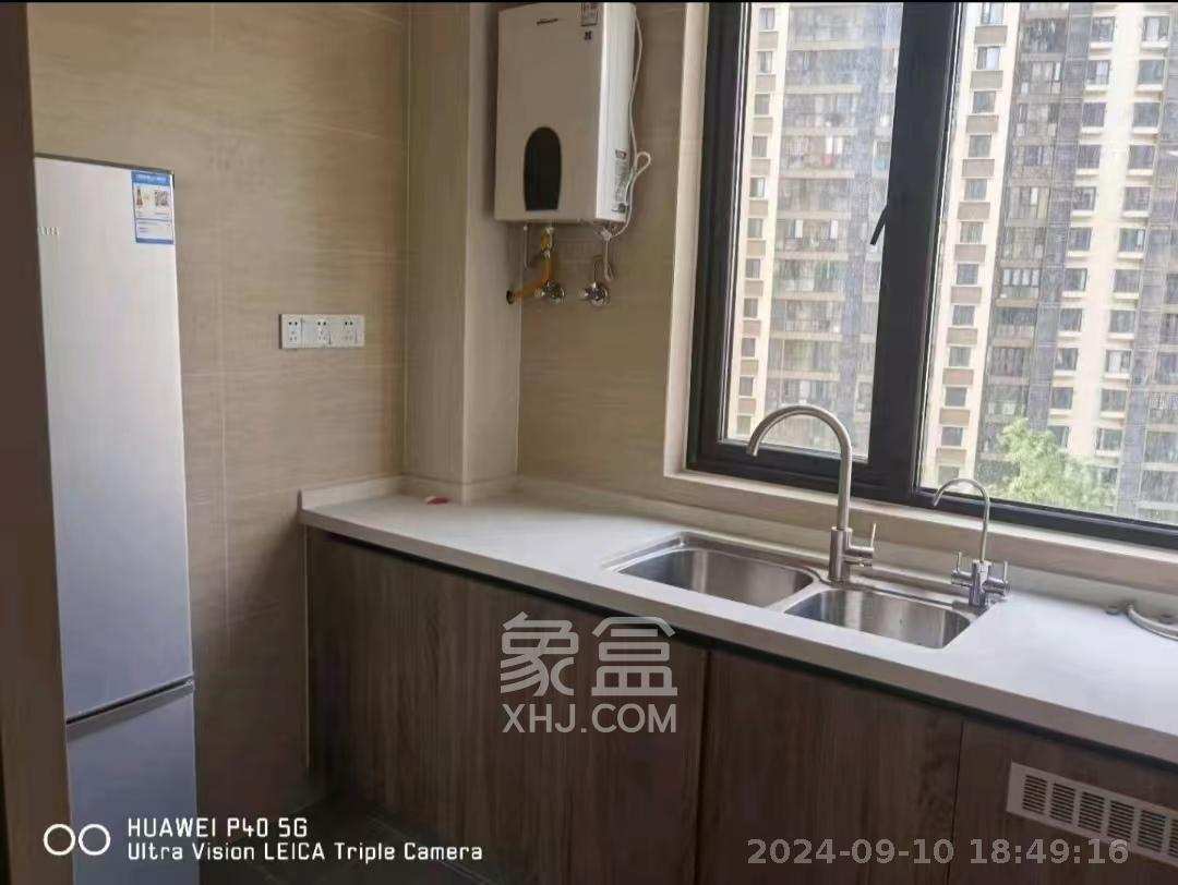 美的翰城  3室2厅2卫   2300.00元/月室内图