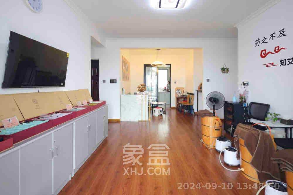 恒基旭辉湖山赋  4室2厅2卫   2800.00元/月室内图
