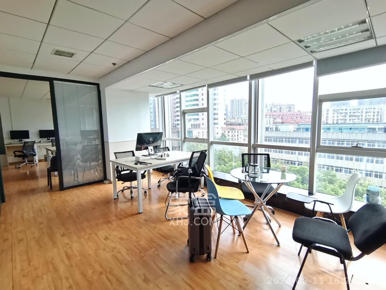 卡瑞尔恒力中心   115.0㎡     6500.00元/月
